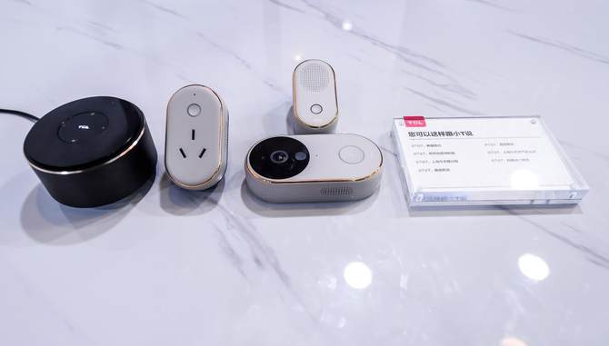 5G割草黑科技AI开撩IoT TCL多款物联网智能产品亮相AWE2019